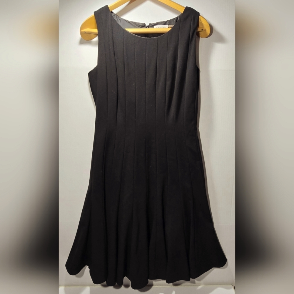Calvin Klein Size 10 Elegant Black Sleeveless Dress Lined A Staple Piece